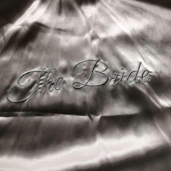 Bride Robe - Picture 9 of 9